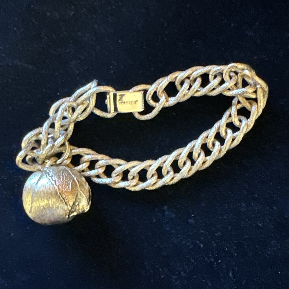 Vintage 70s Signed Napier charm link Apple Charm Bracelet Eugene Bertolli 6.75”